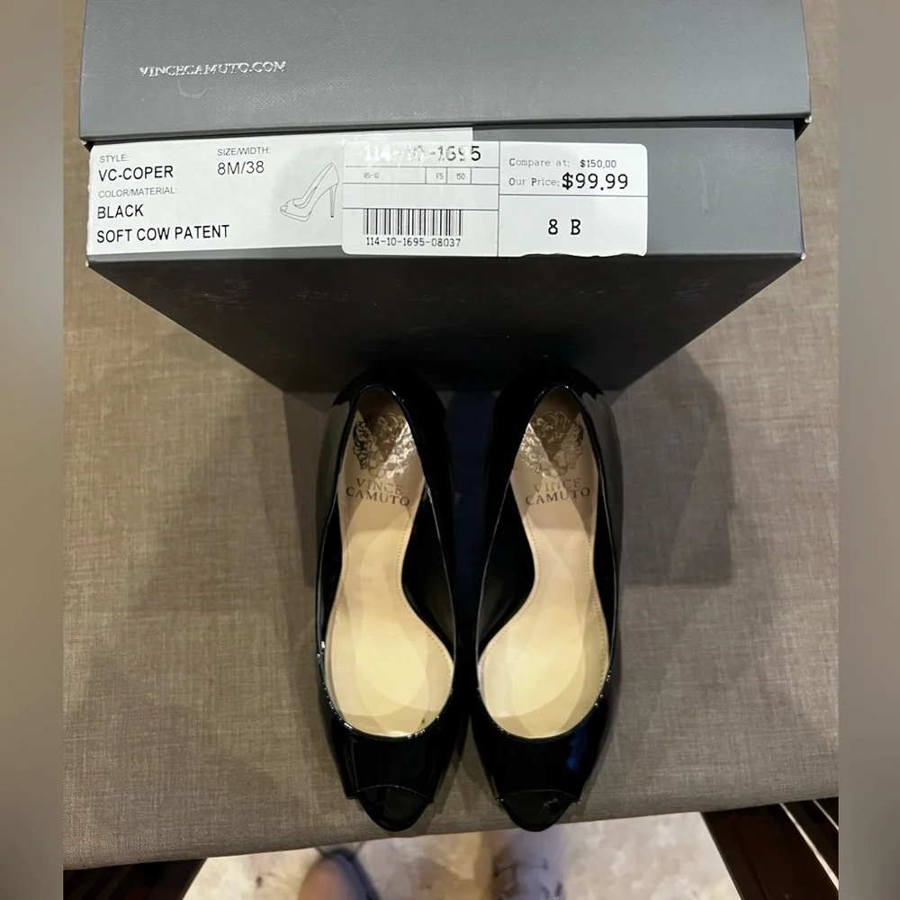 BRAND NEW IN BOX Vince Camuto Black Patent Peep-toe pumps size 8! - Picture 4 of 4